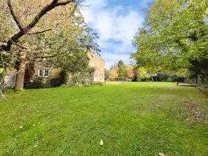 Photo 25- click for photo gallery